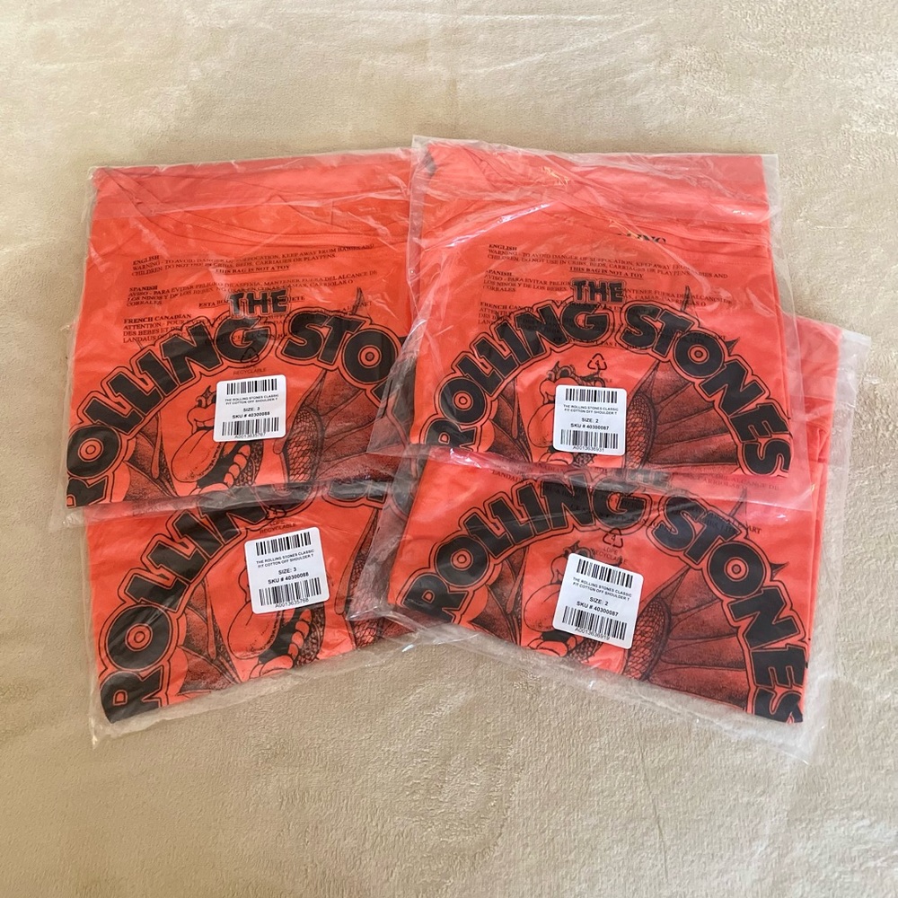 Torrid “Rolling Stones” Off the Shoulder Tour T-Shirt - Sizes 2 & 3 - Picture 15 of 15